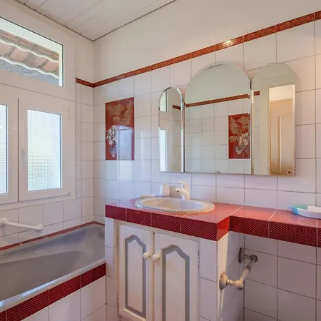 Les Grillons By Interhome Vakantiehuis *